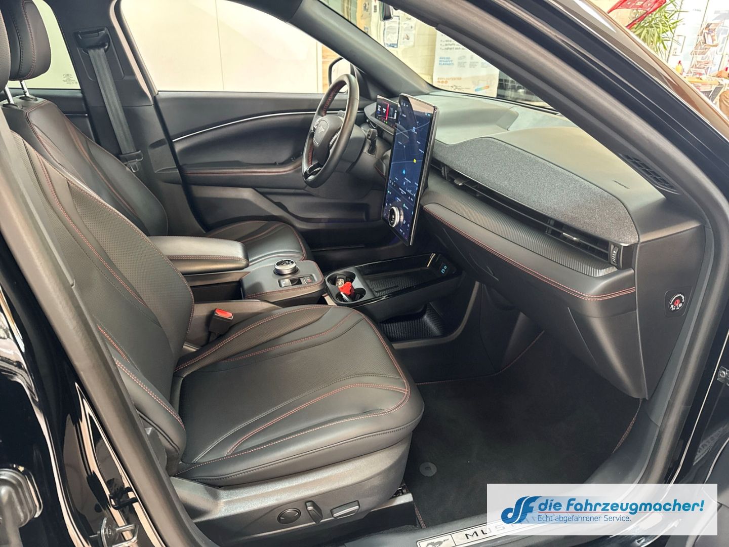 Fahrzeugabbildung Ford Mustang MACH-E Premium AWD Navi Digitales Cockpi