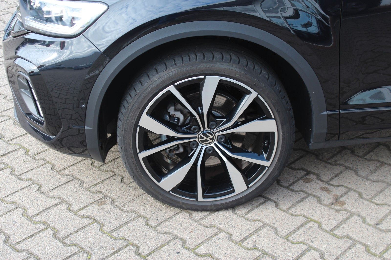 Volkswagen T-Roc R-Line 1.5 TSI DSG Black-Style 19 Zoll S-D foto 2