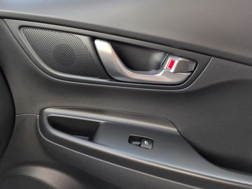 Hyundai Kona Trend Elektro Kam.+KeyLess+SHZ+ACC+LM+PDC