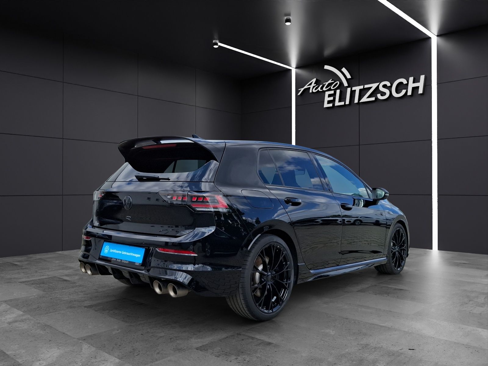 Fahrzeugabbildung Volkswagen Golf VIII R Performance Black-Edition Matrix Har