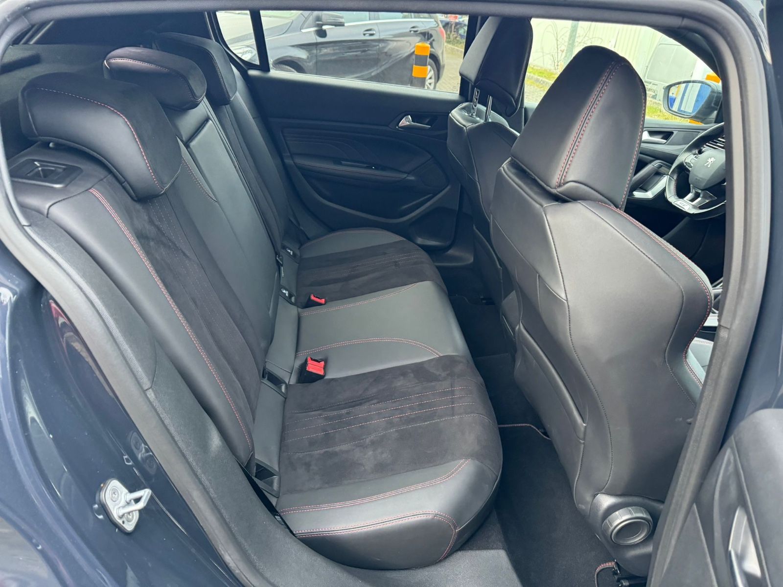 Fahrzeugabbildung Peugeot 308 GTi Massage+Navi+Kamera+Leder+Panorama