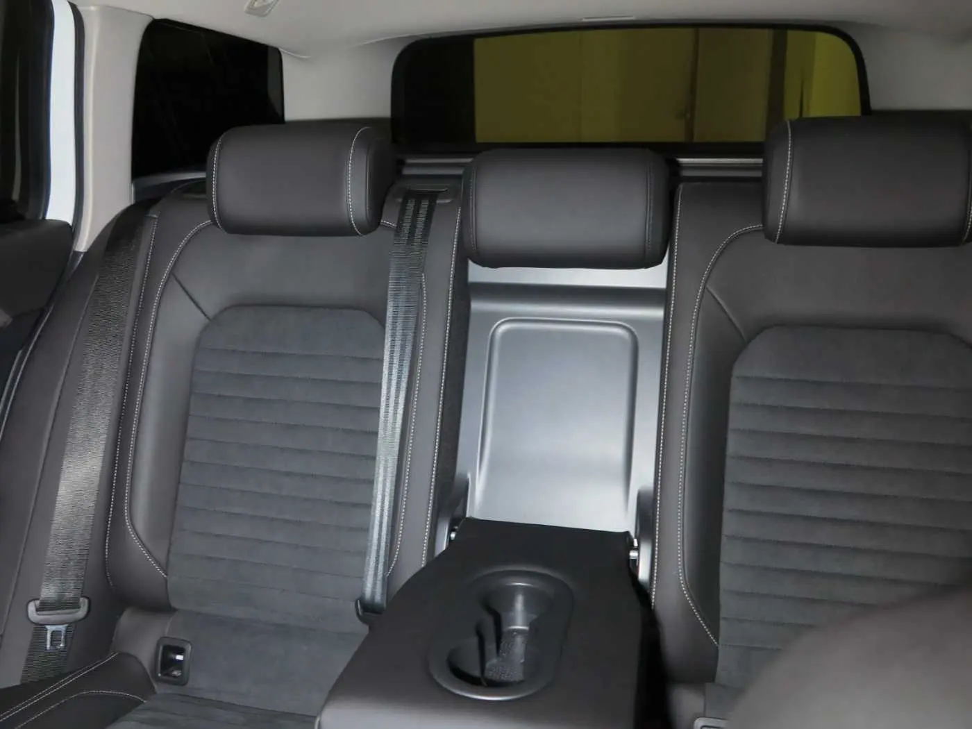 Volkswagen Passat Variant 2.0 TDI SCR DSG7 Elegance Navi