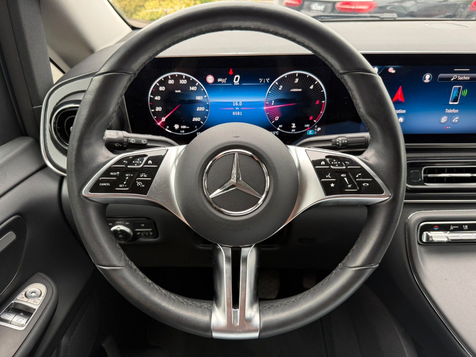 Fahrzeugabbildung Mercedes-Benz V 250 d Kompakt DISTRONIC AHK2,5to Kamera