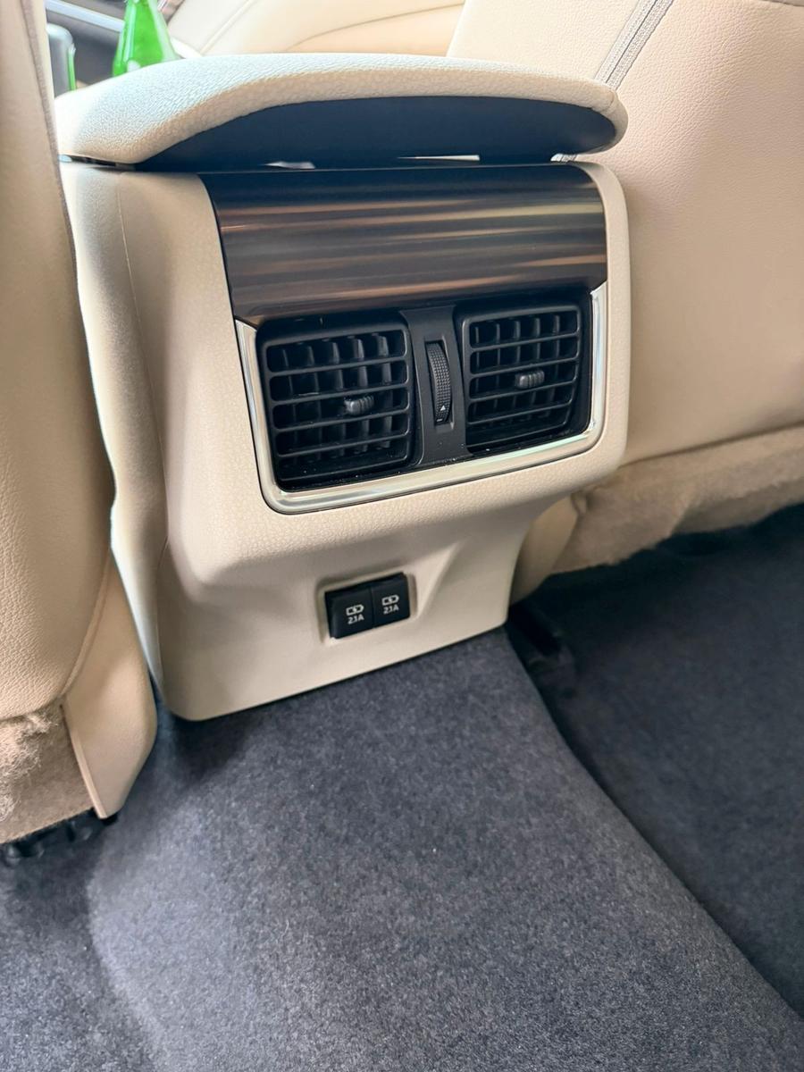 Toyota Camry Executive