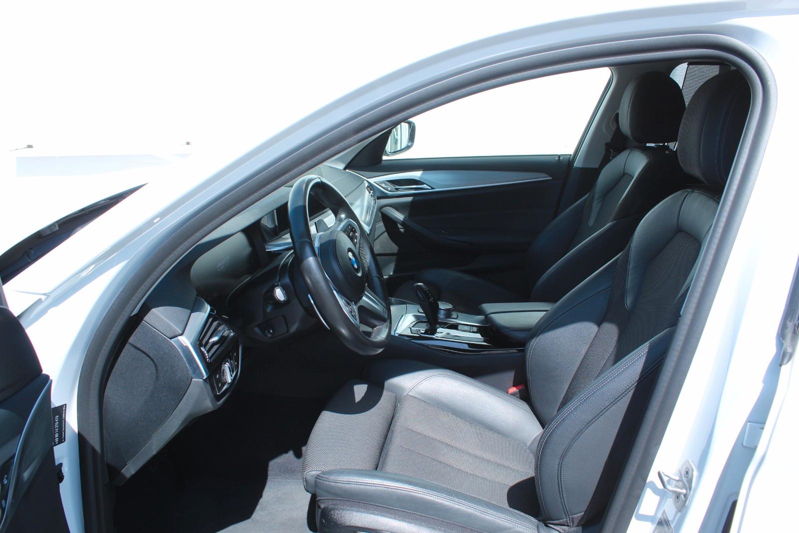 BMW 530e Sport Line NAVI*SOFT-CLOSE*T-LEDER*LED*360°