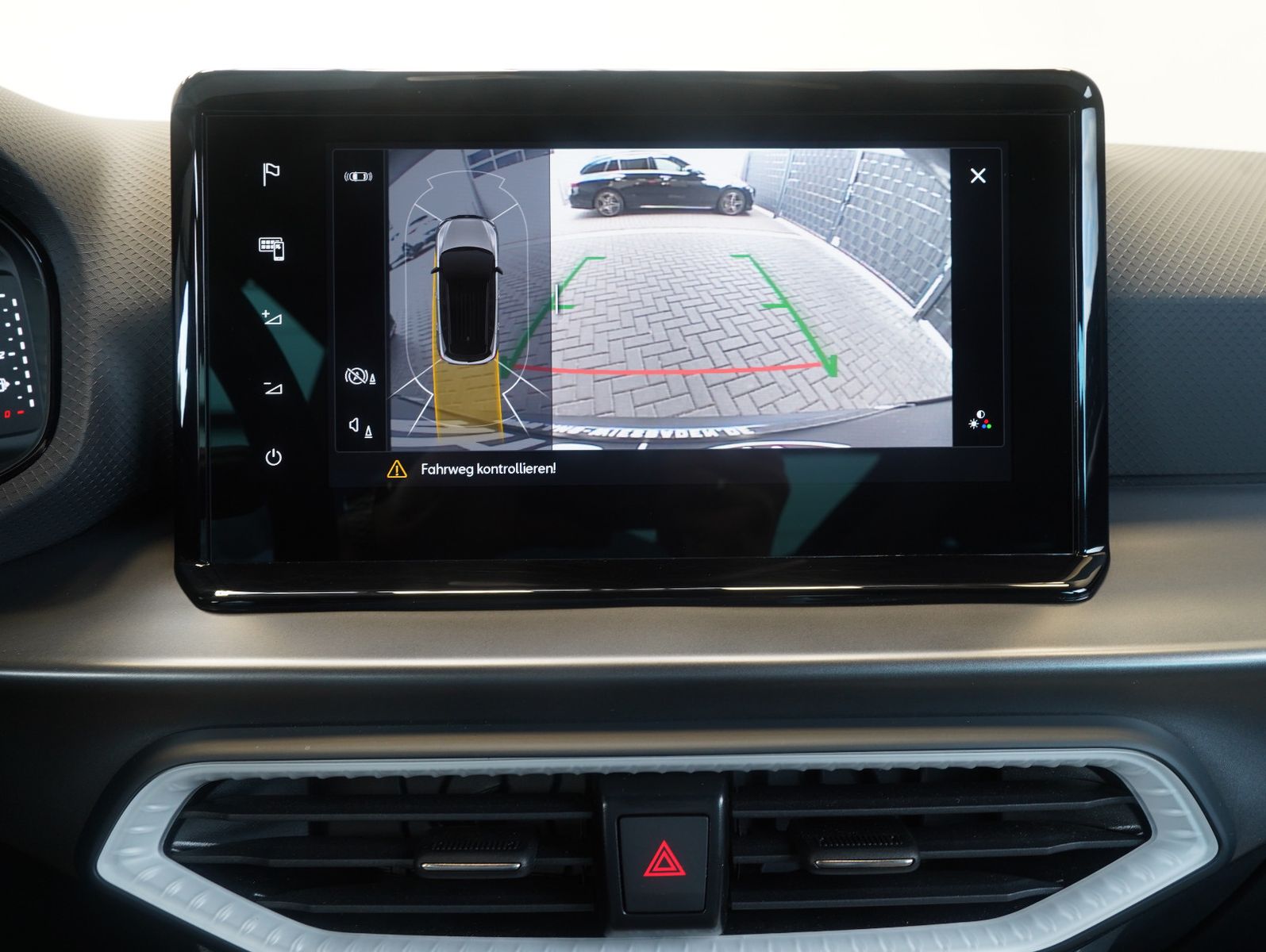 Fahrzeugabbildung SEAT Arona 1.5 TSI 110 kW FR Black Edition