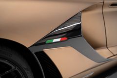 Aventador SVJ Roadster MATT GOLD CARBON WARRANTY