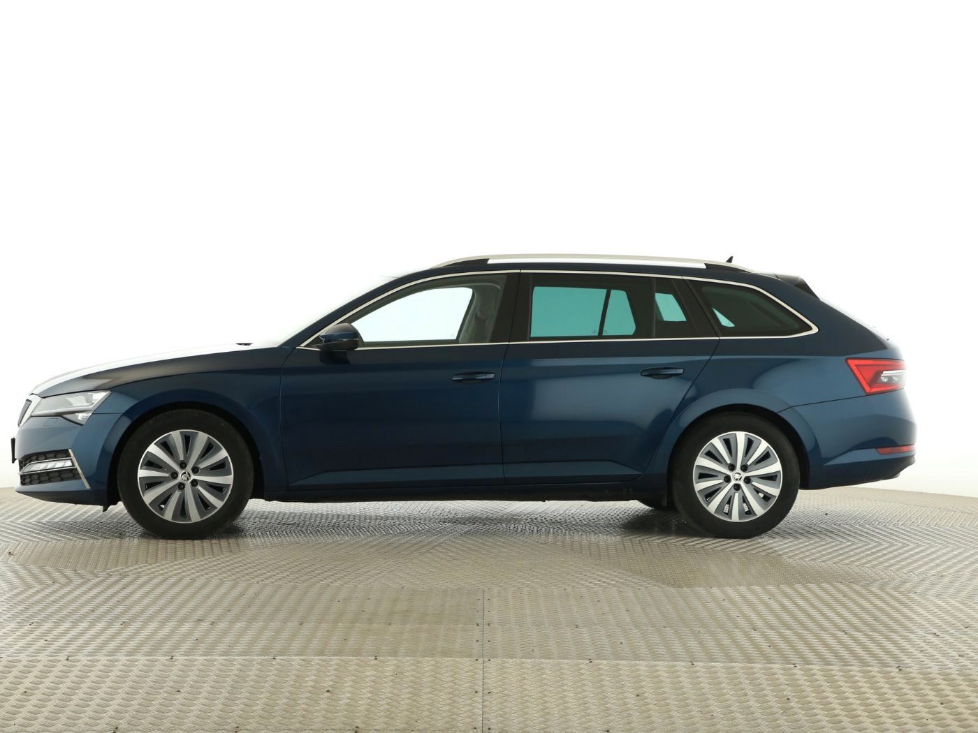Skoda Superb - Bild 4