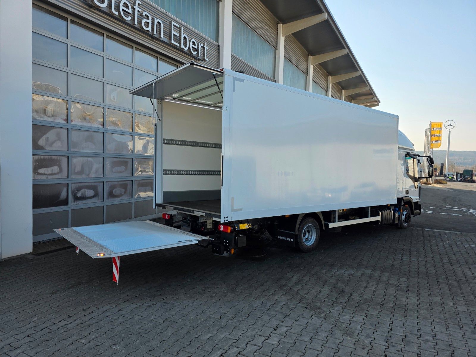 Fahrzeugabbildung Iveco Eurocargo ML80E21/P LBW 1.000kg L-Haus