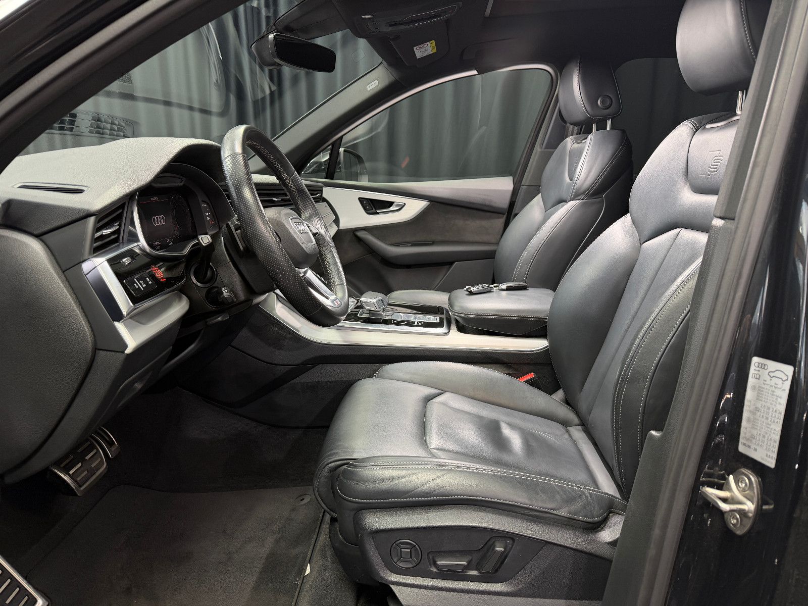 Fahrzeugabbildung Audi Q7 45 TDI quattro S line|PANO|KAMERA