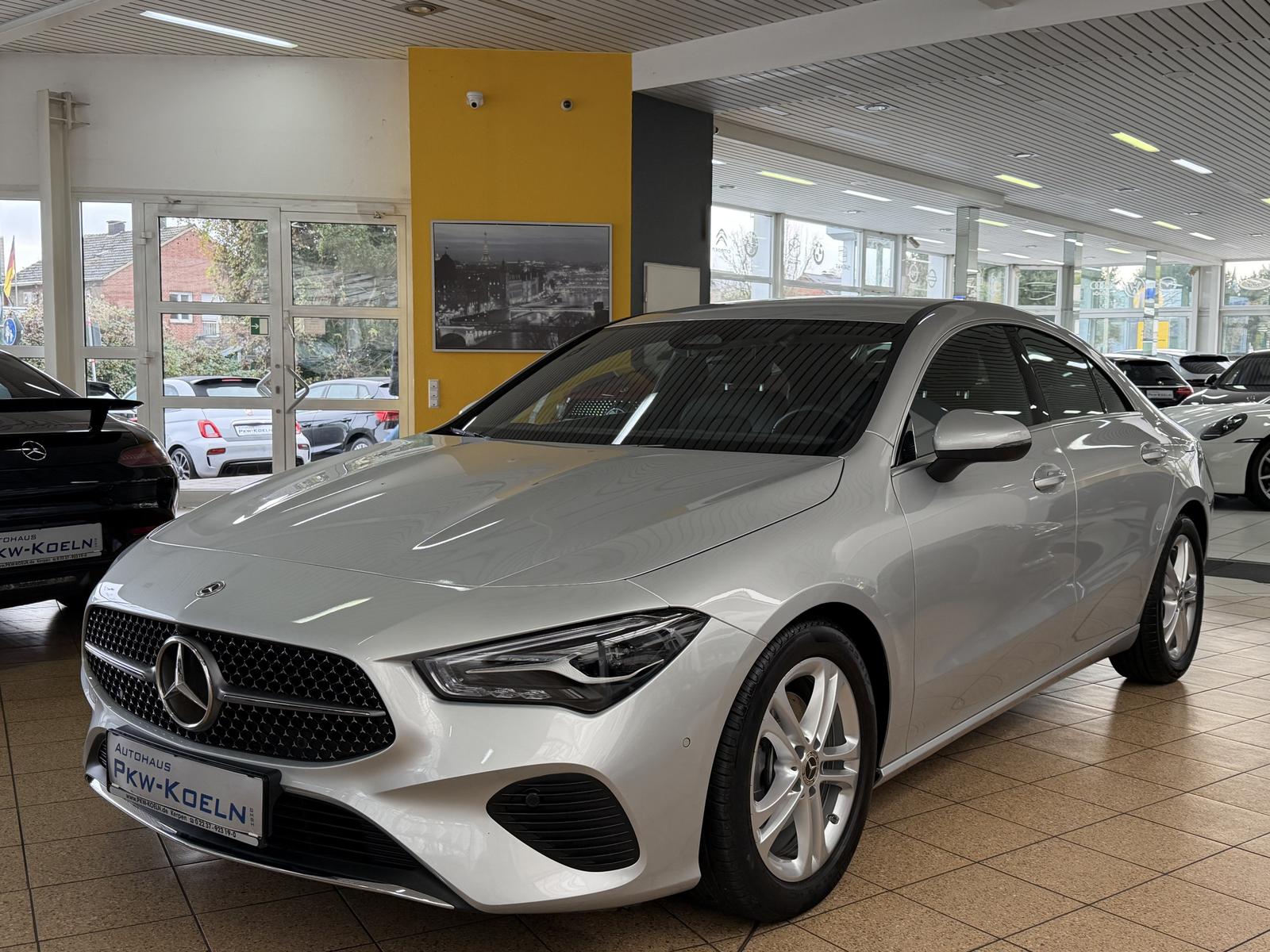 Mercedes-Benz CLA 180 URBAN *KAMERA*LED*SPuR*