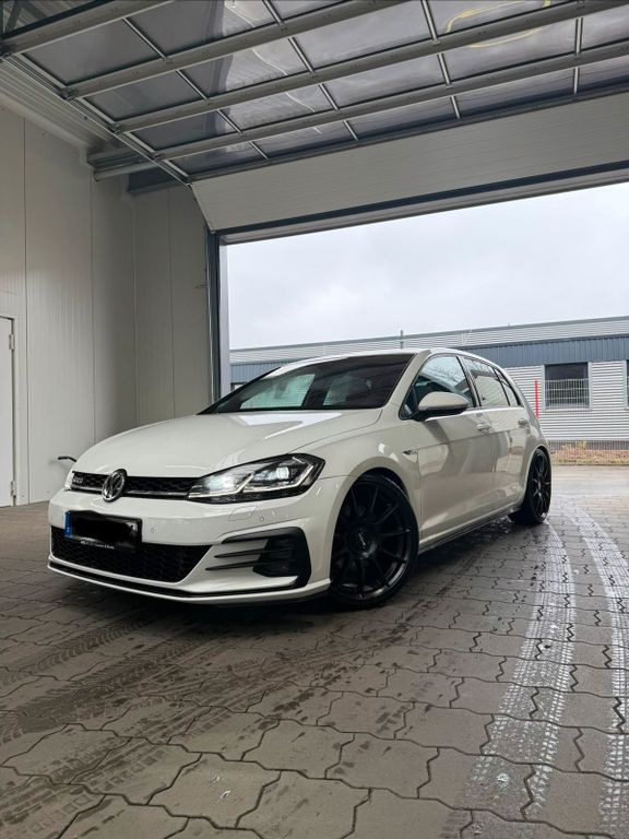 Image of Volkswagen Golf