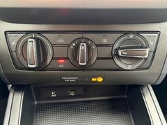 Fahrzeugabbildung Seat Ibiza Style 1,0 l Klimaanlage Sitzhzg Alu BT