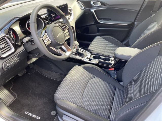 Fahrzeugabbildung Kia Ceed_sw VISION 1.5 T-GDI *KOMFORT-PLUS-PAKET*NAV
