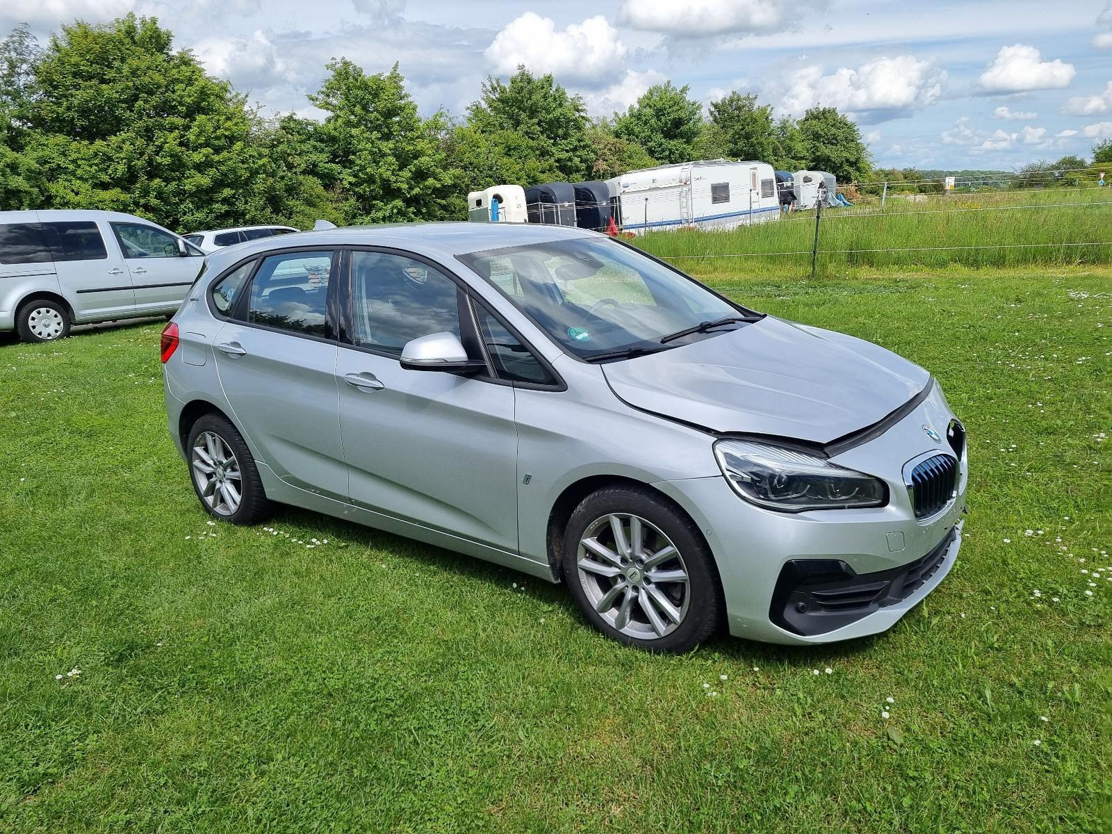 BMW Active Tourer 225 xe Advantage Navi PDC Automat.