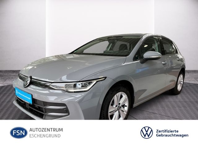 Volkswagen Golf 1.5 TSI LIFE NAVI GJR LED KAMERA