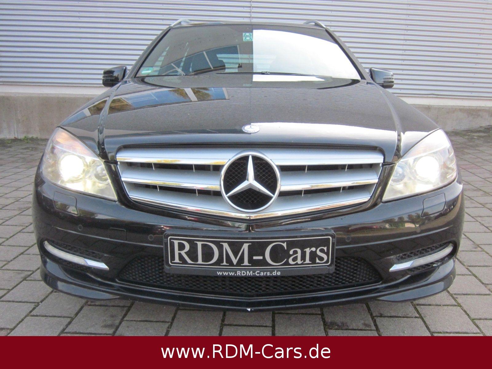 Mercedes-Benz C250 2010 — вигляд ззаду