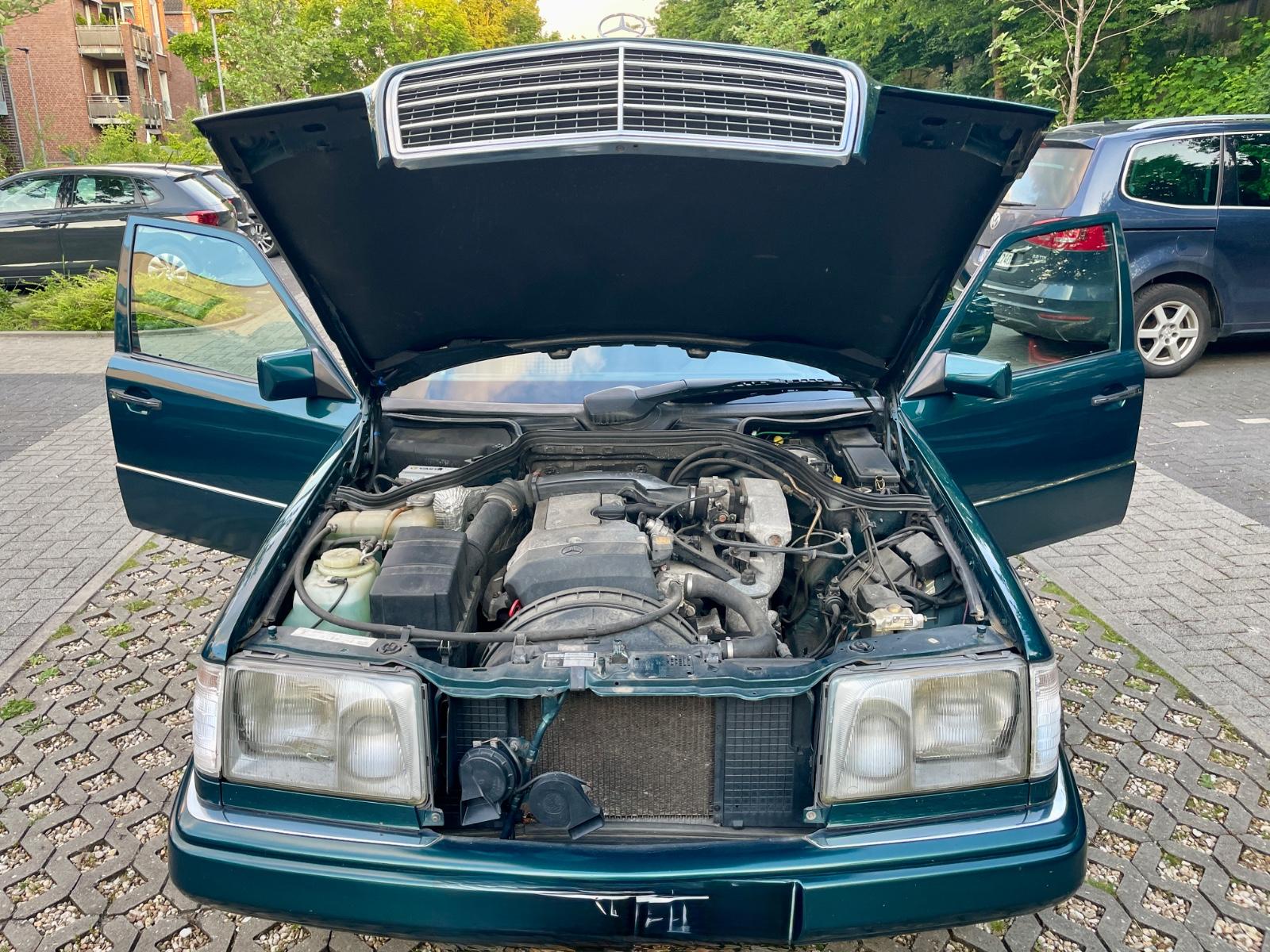 Mercedes-Benz E 200 aufwändig teilrestauriert - Herbstrabatt