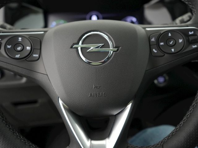 Grandland GSe PHEV 4X4 AT+AHK+NACHTSICHT+NAVI+36