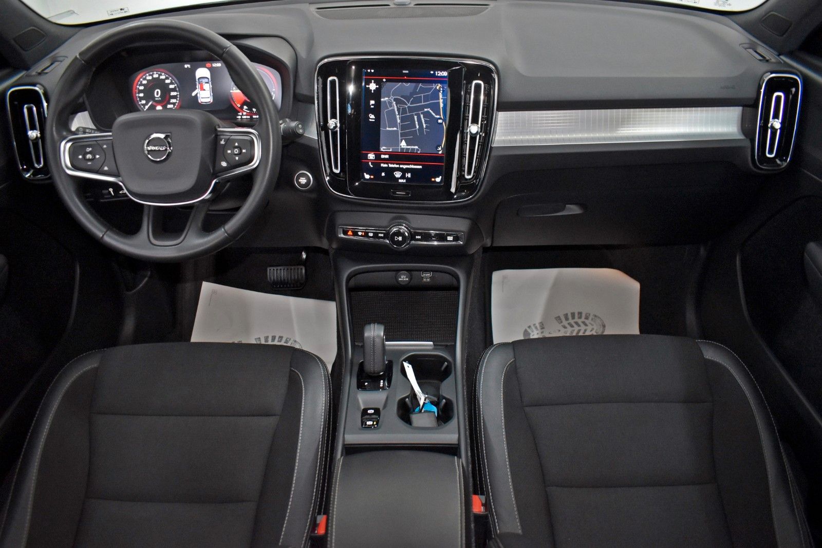 Fahrzeugabbildung Volvo XC40 Inscription T5, T.Leder,Navi,LED,SH,DAB