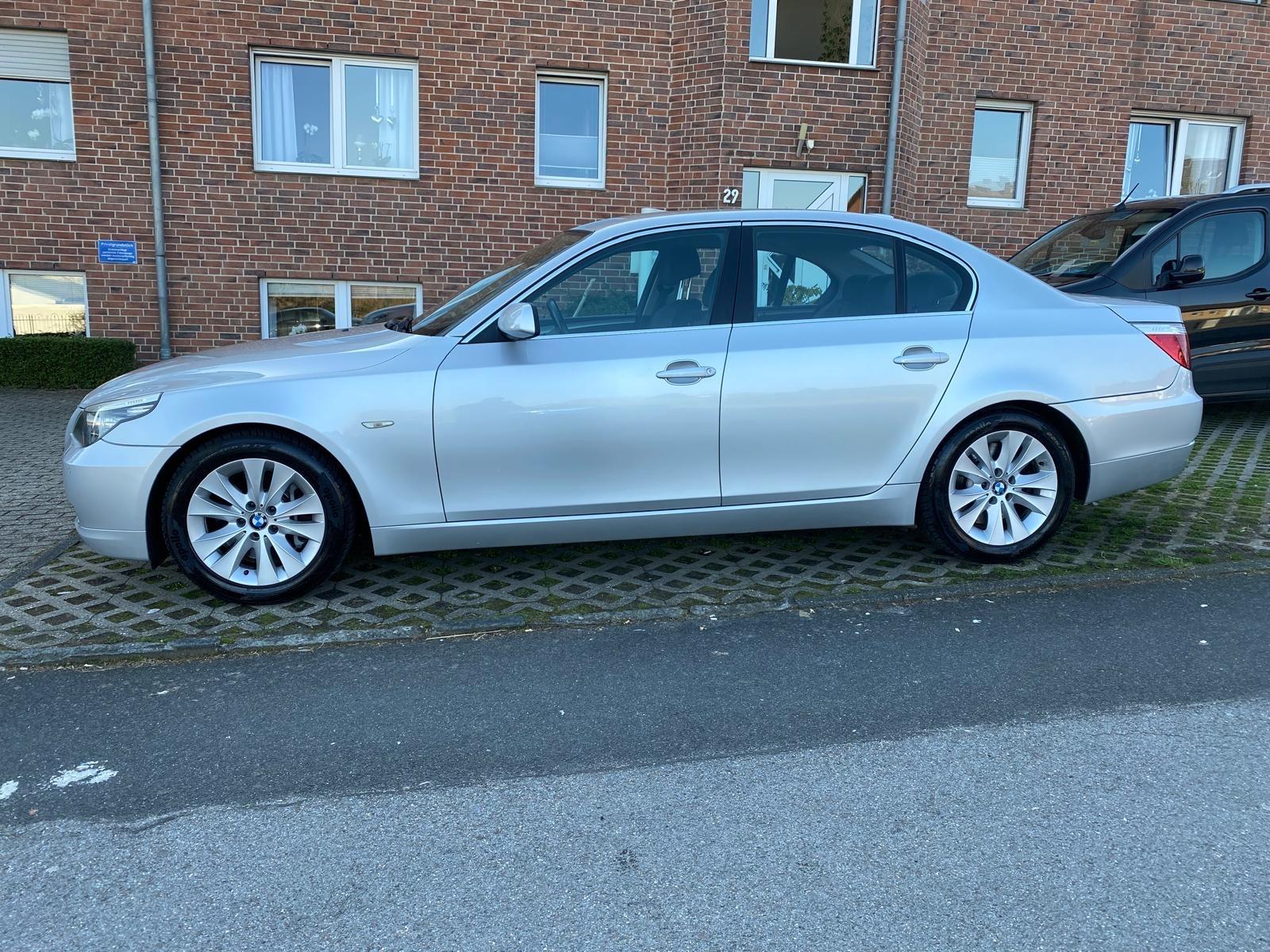 BMW 530i Edition Exclusive Edition Head-Up-Display 