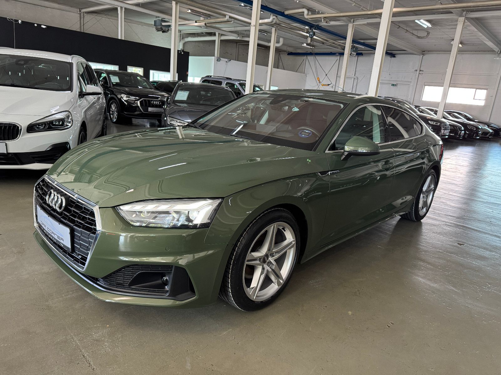 Fahrzeugabbildung Audi A5 SP S-TRONIC SONDERLACKIERUNG S-LINE MEGA VOLL