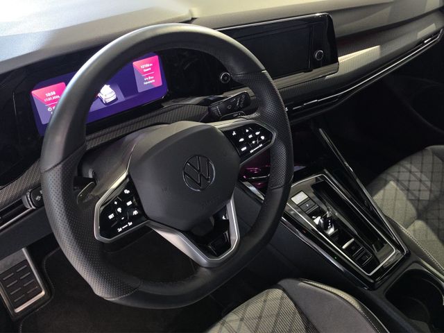 Golf VIII R-Line 1.5 eTSI DSG*ACC*AMBIENTE*