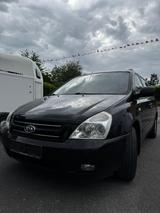 Kia Carnival - Kia Carnival mit Diesel-Antrieb: Kleinbus