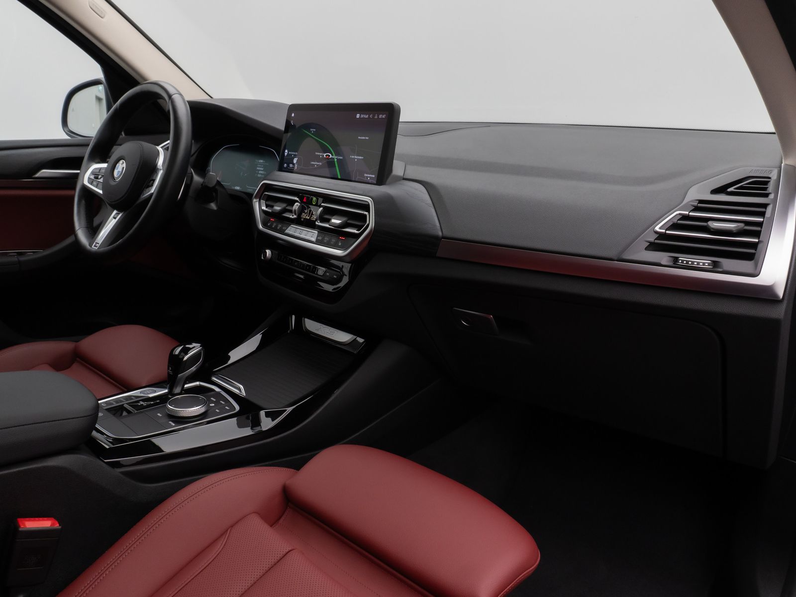 Fahrzeugabbildung BMW X3 xD30i Panorama 360°HUD DAB HiFi Komfort Sport