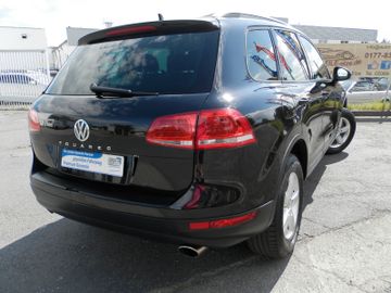 Volkswagen Touareg - 2