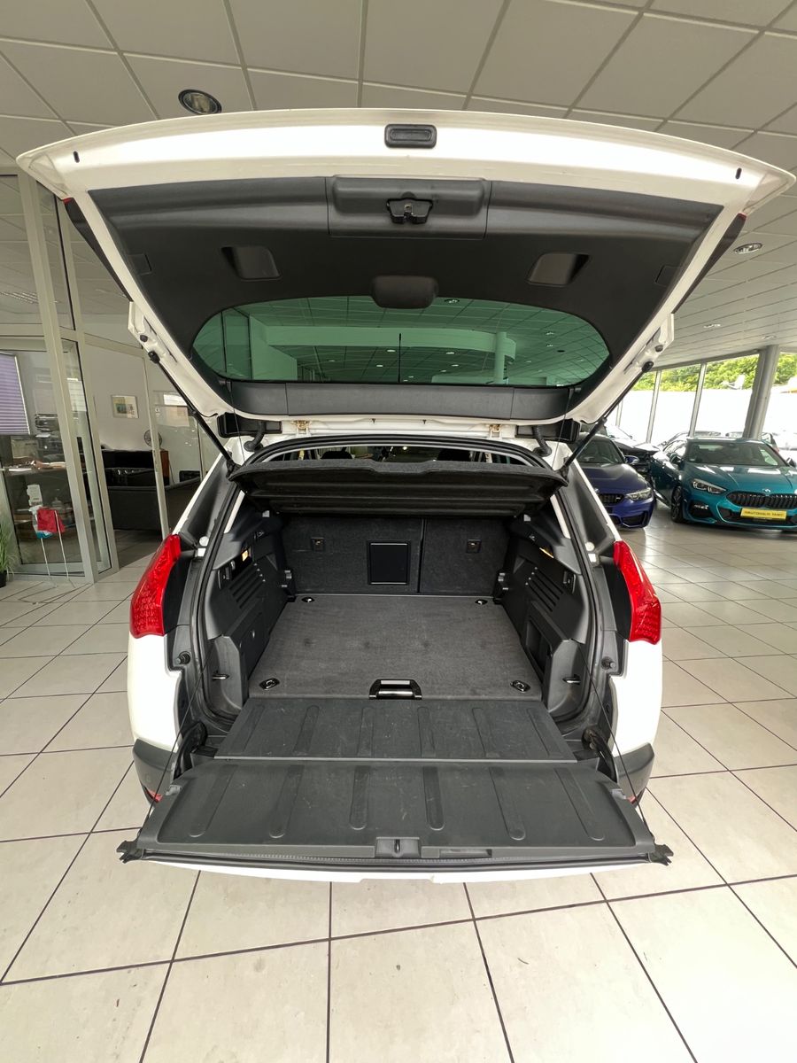 Fahrzeugabbildung Peugeot 3008 Business-Line Automatik