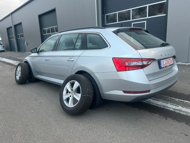 Skoda Superb 2.0 D Combi Ambition+DSG+Amundsen+Alu+WR+