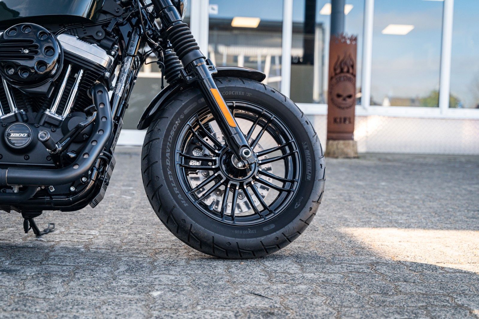 Fahrzeugabbildung Harley-Davidson XL1200X SPORTSTER FORTY-EIGHT - KESSTECH- BOBBER