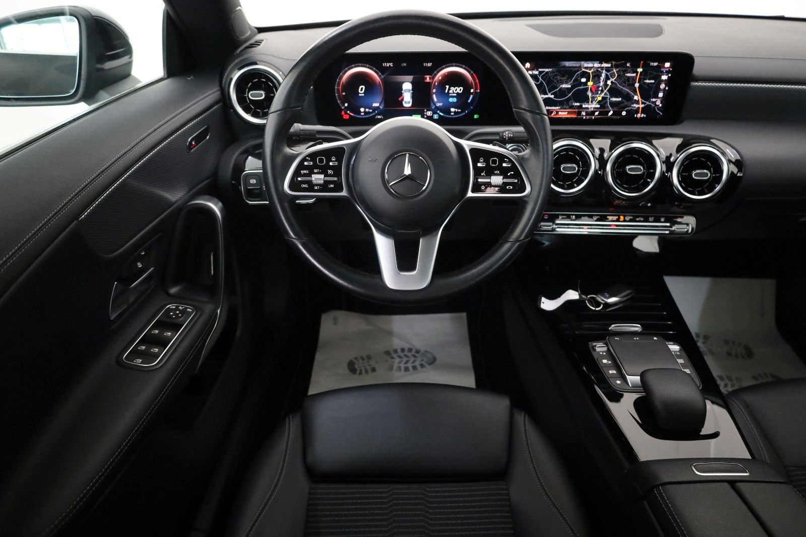Fahrzeugabbildung Mercedes-Benz CLA 250e Progressive ,T.Leder,Navi,LED,SH,Kamera
