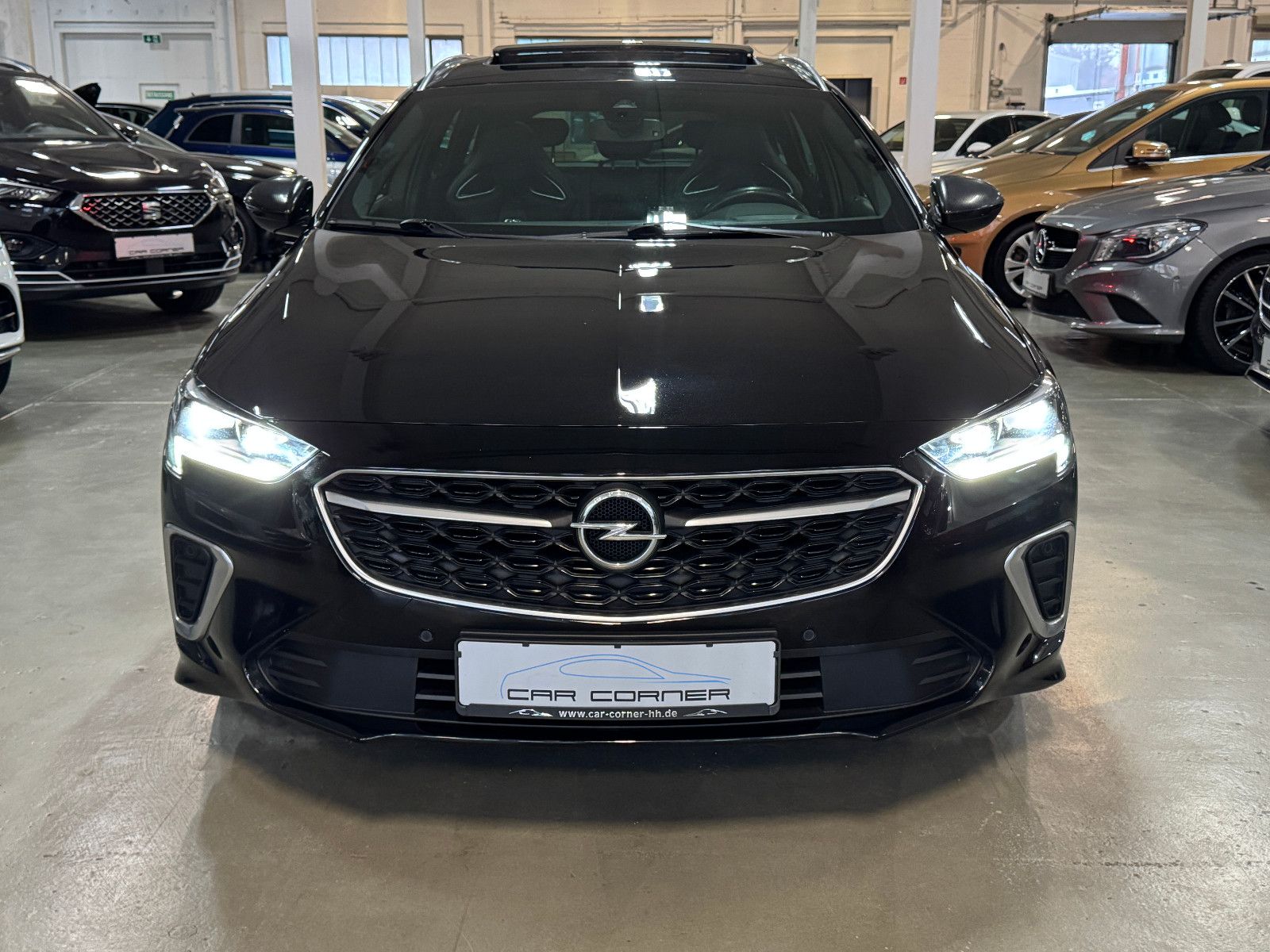 Fahrzeugabbildung Opel Insignia B Sports Tourer GSi 4X4 OPC PERFORMANCE