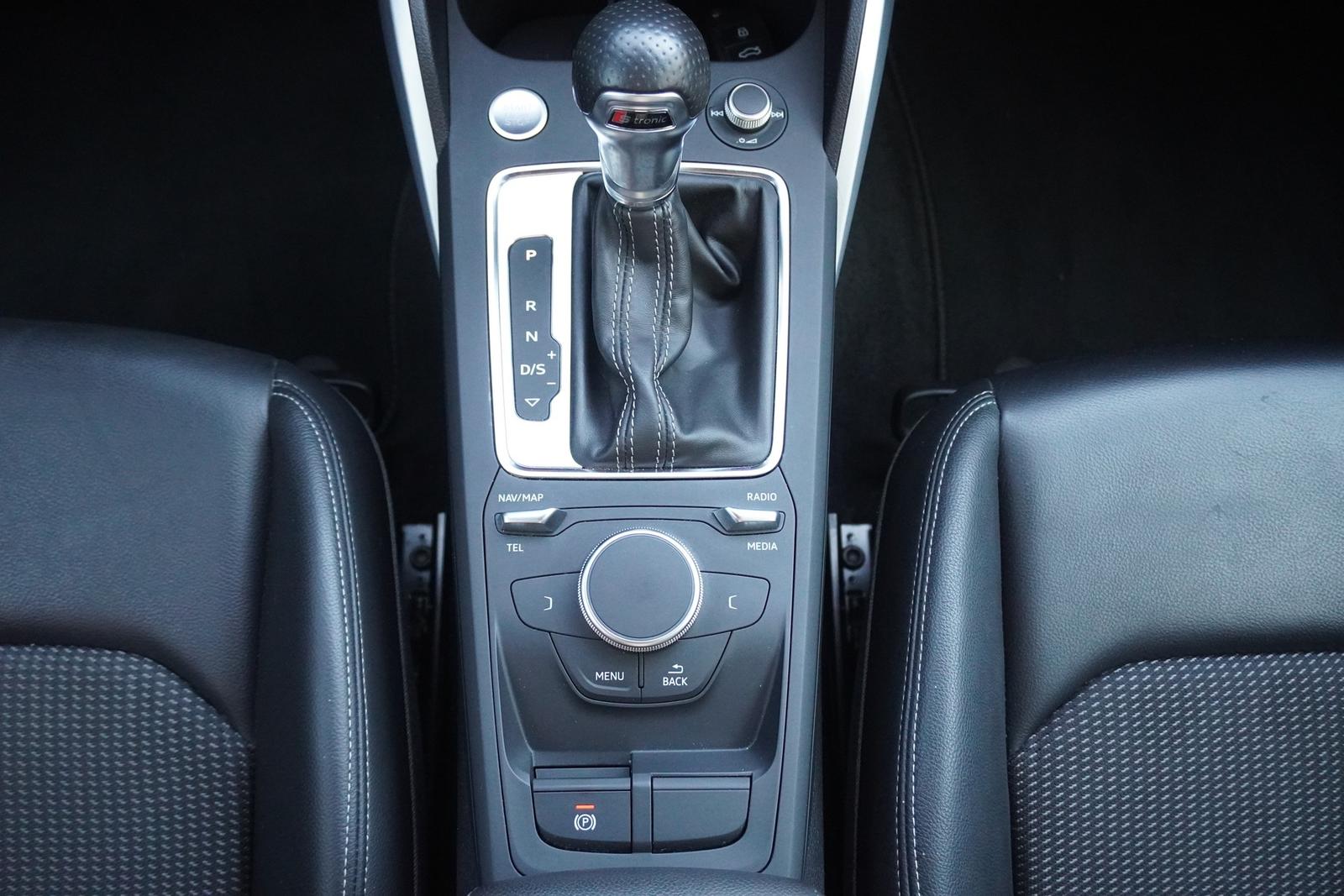 Audi Q2 1.5 TFSI S-Line sport S-Tronic LED Navi AHK