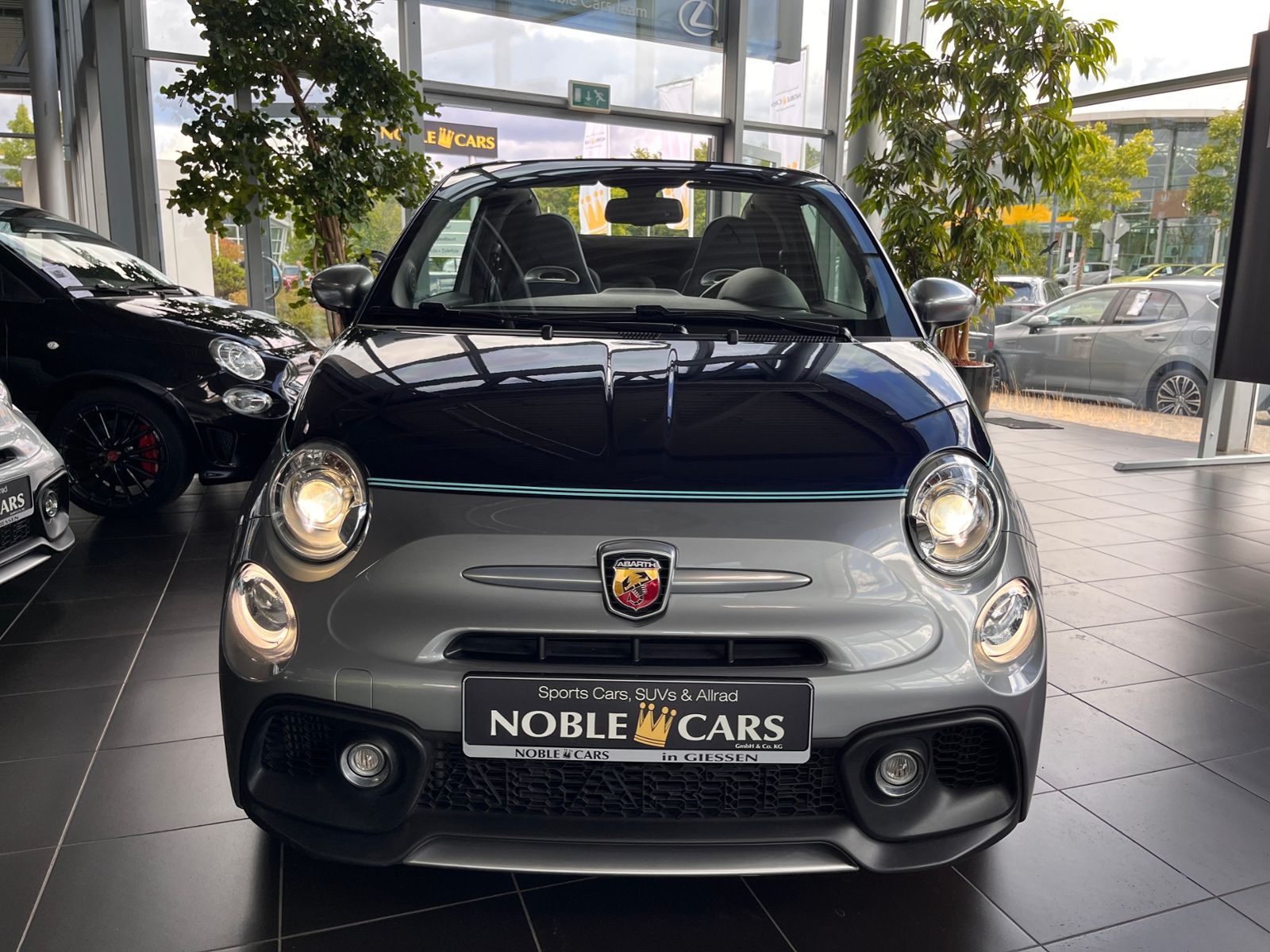 Fahrzeugabbildung Abarth 695C Rivale  Automatik XENON LEDER ALU
