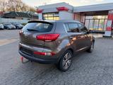 Kia Sportage Spirit 4WD*TÜV 05/2027*1. HAND*XENON - Kia Sportage mit Diesel-Antrieb: Geländewagen, Automatik