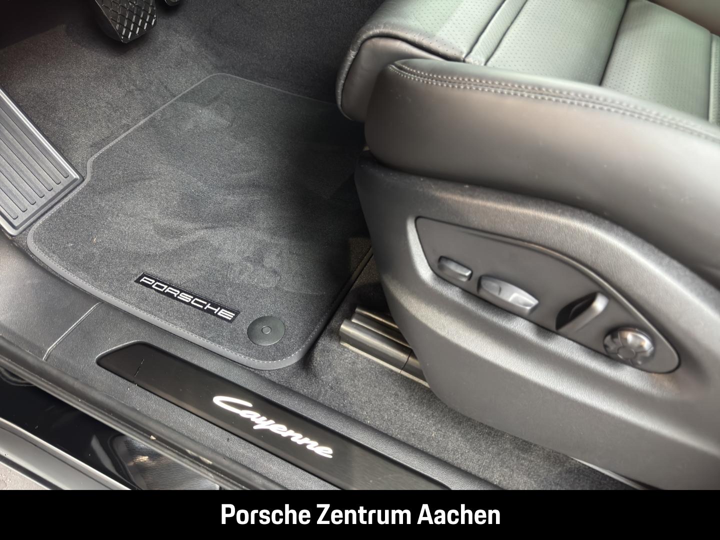 Porsche Cayenne E-Hybrid Coupe Black Edition Burmester