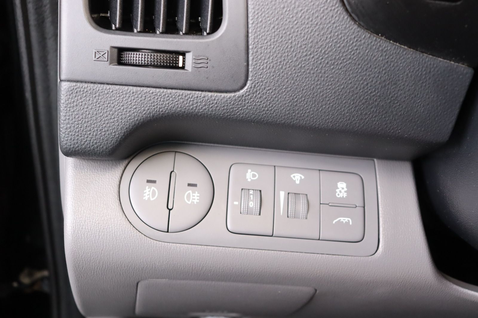 Fahrzeugabbildung Hyundai H-1 2.5CRDi Travel 8-Sitzer * PDC