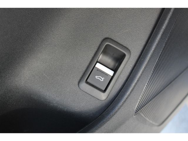 Q4 40 e-tron - S-Line*Assist+*AHK*MMI+SONOS*HUD!