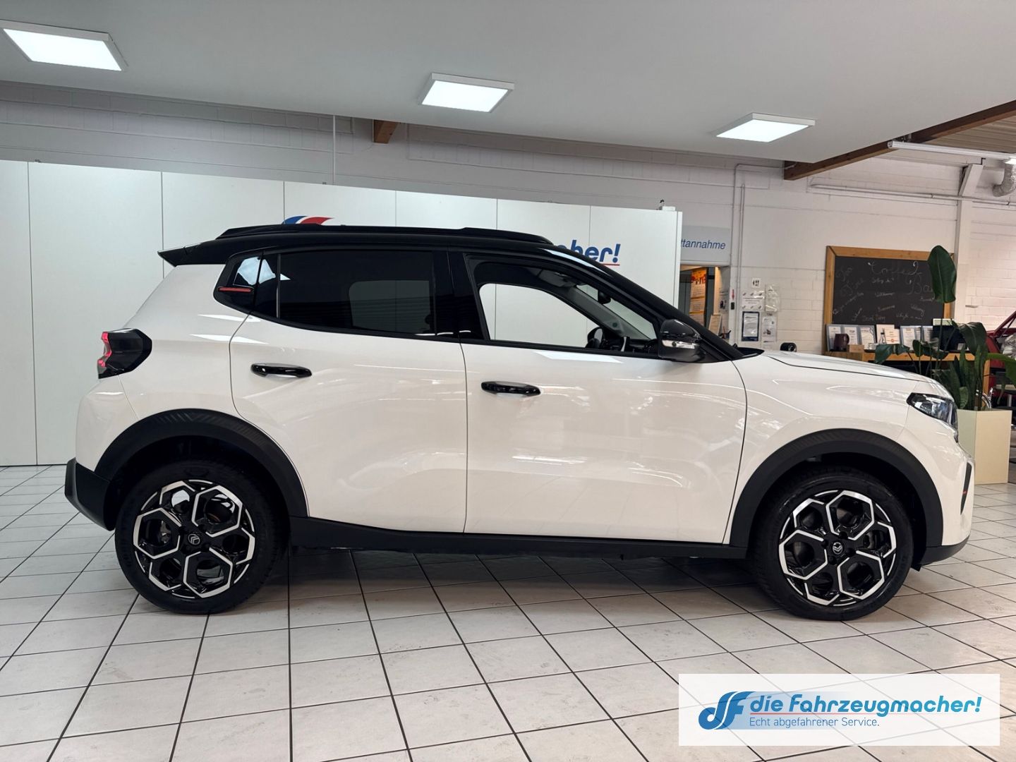 Fahrzeugabbildung Citroën C3 E 113 MAX HUD Navi Soundsystem LED Apple CarP