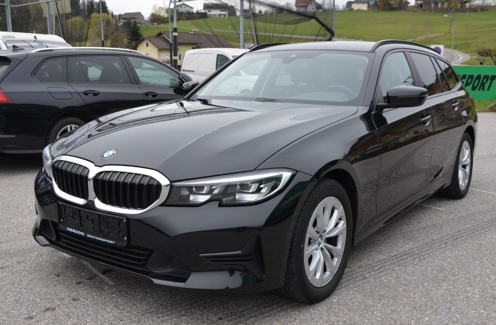 BMW 320d xDrive Touring 48 V Aut. LED EXP:20.660.- imagem 2