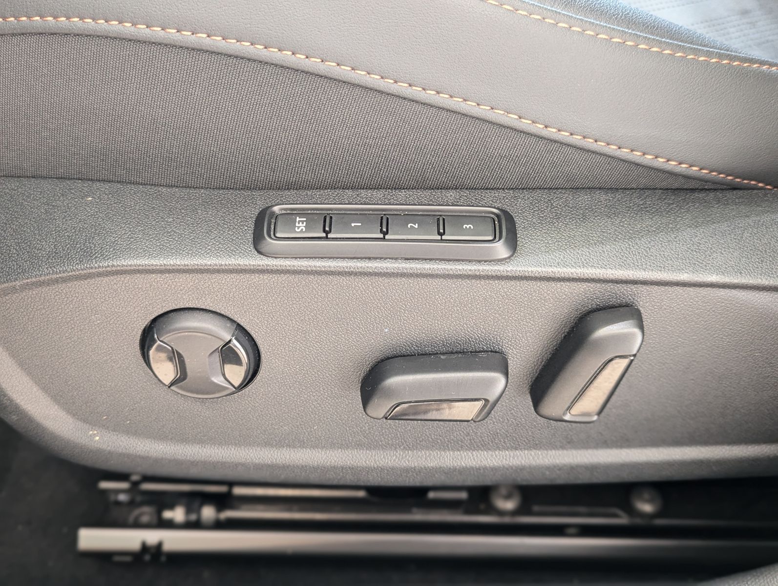 CUPRA Formentor 2.0 TDI Pano Sennh. DCC Kamera Matrix - Image 22