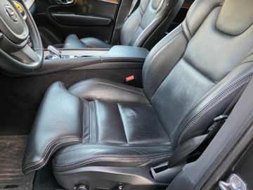 Volvo XC90 - 10