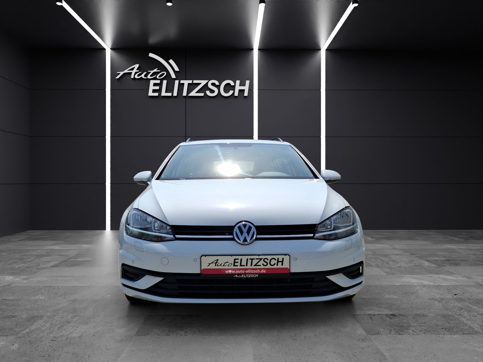 Fahrzeugabbildung Volkswagen Golf VII Variant TSI Trendline Navi PDC SH