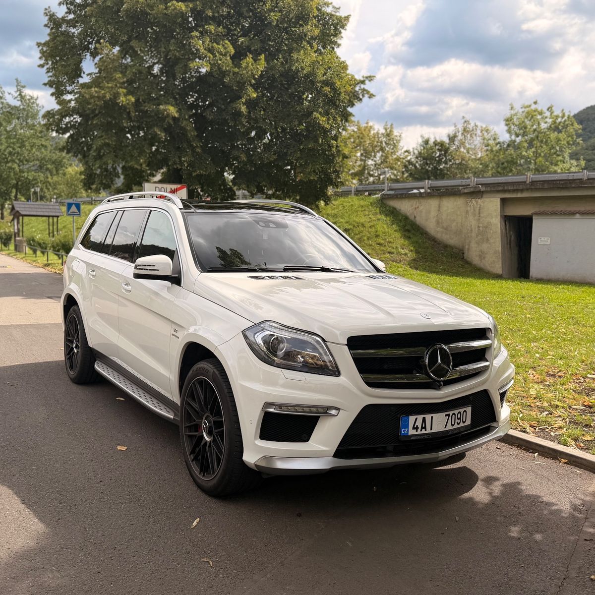 Mercedes-Benz GL 63 AMG GL 63 4MATIC Standard
