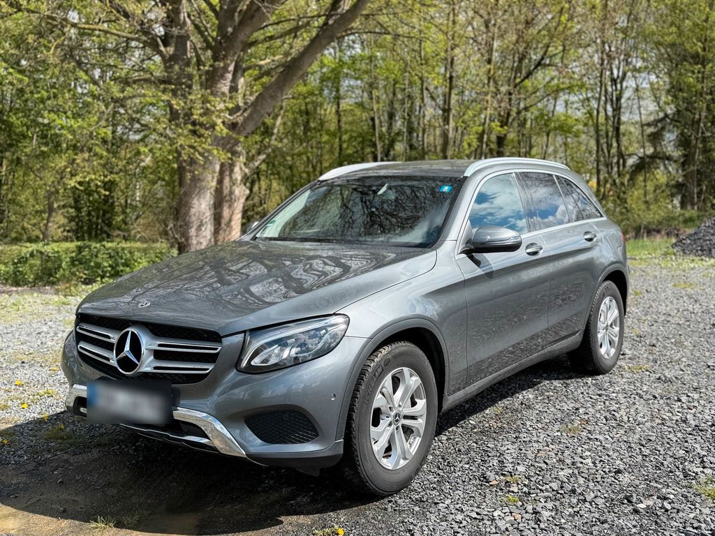 Image of Mercedes-Benz GLC 220