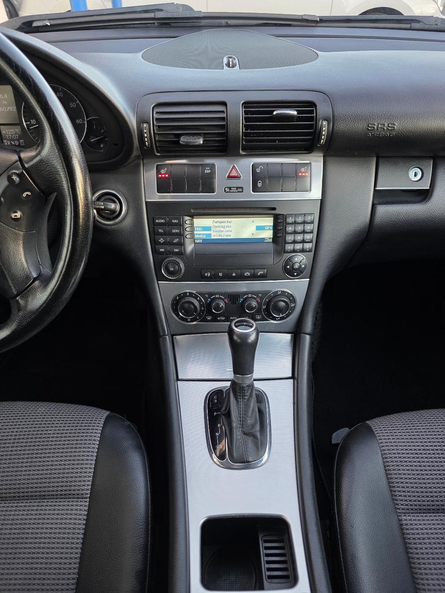 Mercedes-Benz C200 2005 — photo 10