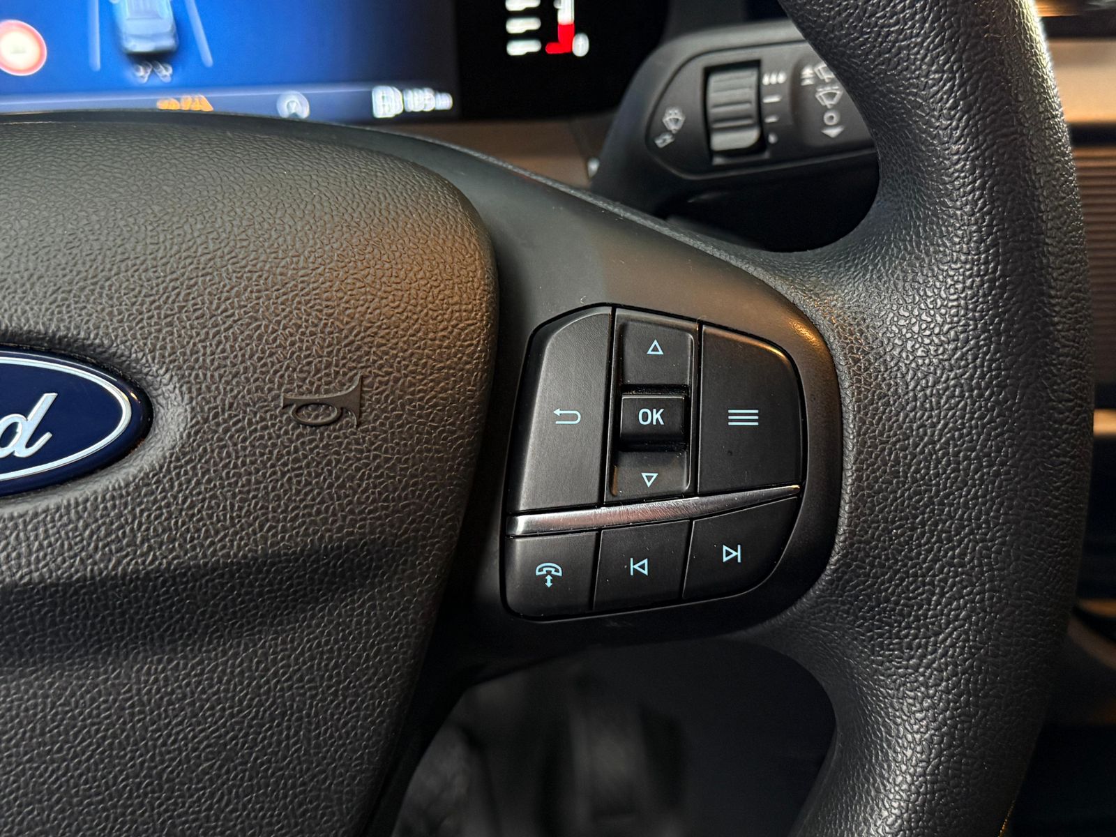 Fahrzeugabbildung Ford Transit Courier 1.5 TDCi CARPLAY+KLIMA+PDC+VIRT+